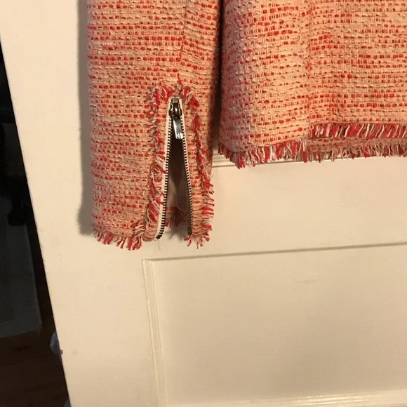 Women's Tweed Blazer Jacket in Pink & Cream Tailored Transition
Size 8 Fringed - Picture 4 of 10